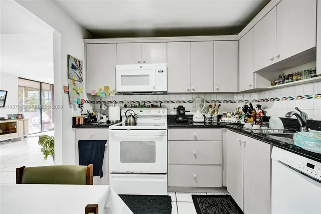 $250,000 | 10854 North Kendall Drive, Unit 221, Miami, FL 33176