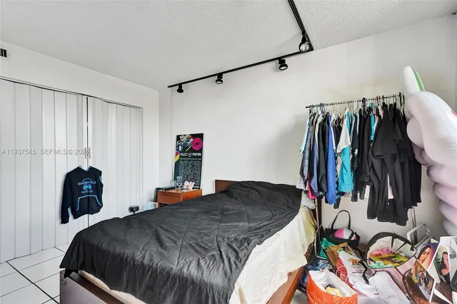 $250,000 | 10854 North Kendall Drive, Unit 221, Miami, FL 33176