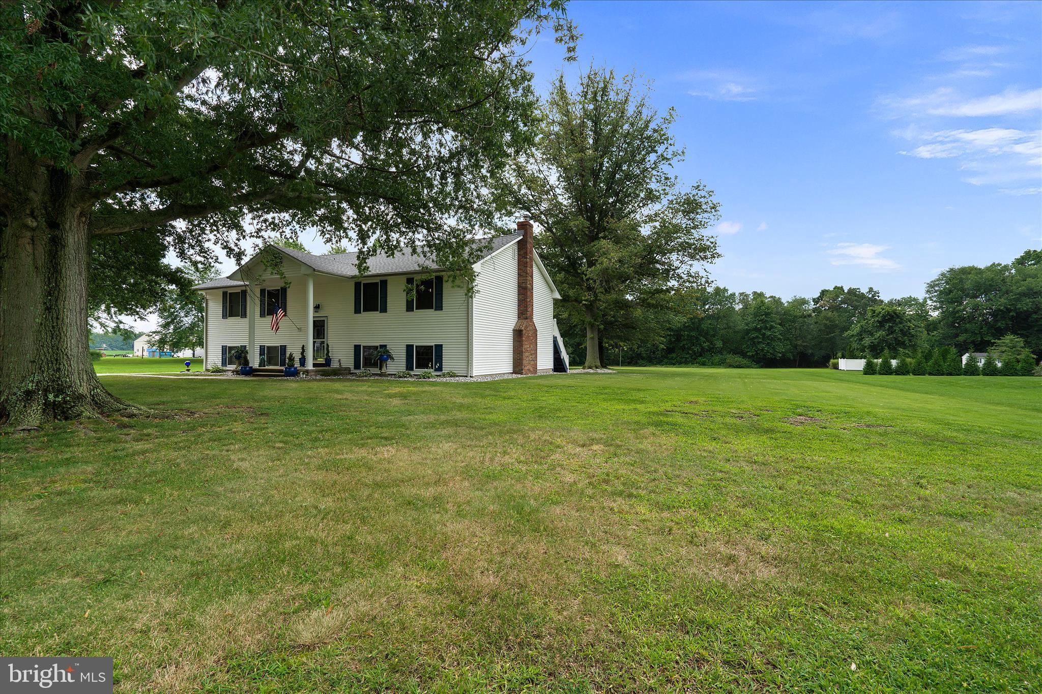 334 Sharon Road Hightstown, NJ 08520 - Photo 4 of 35