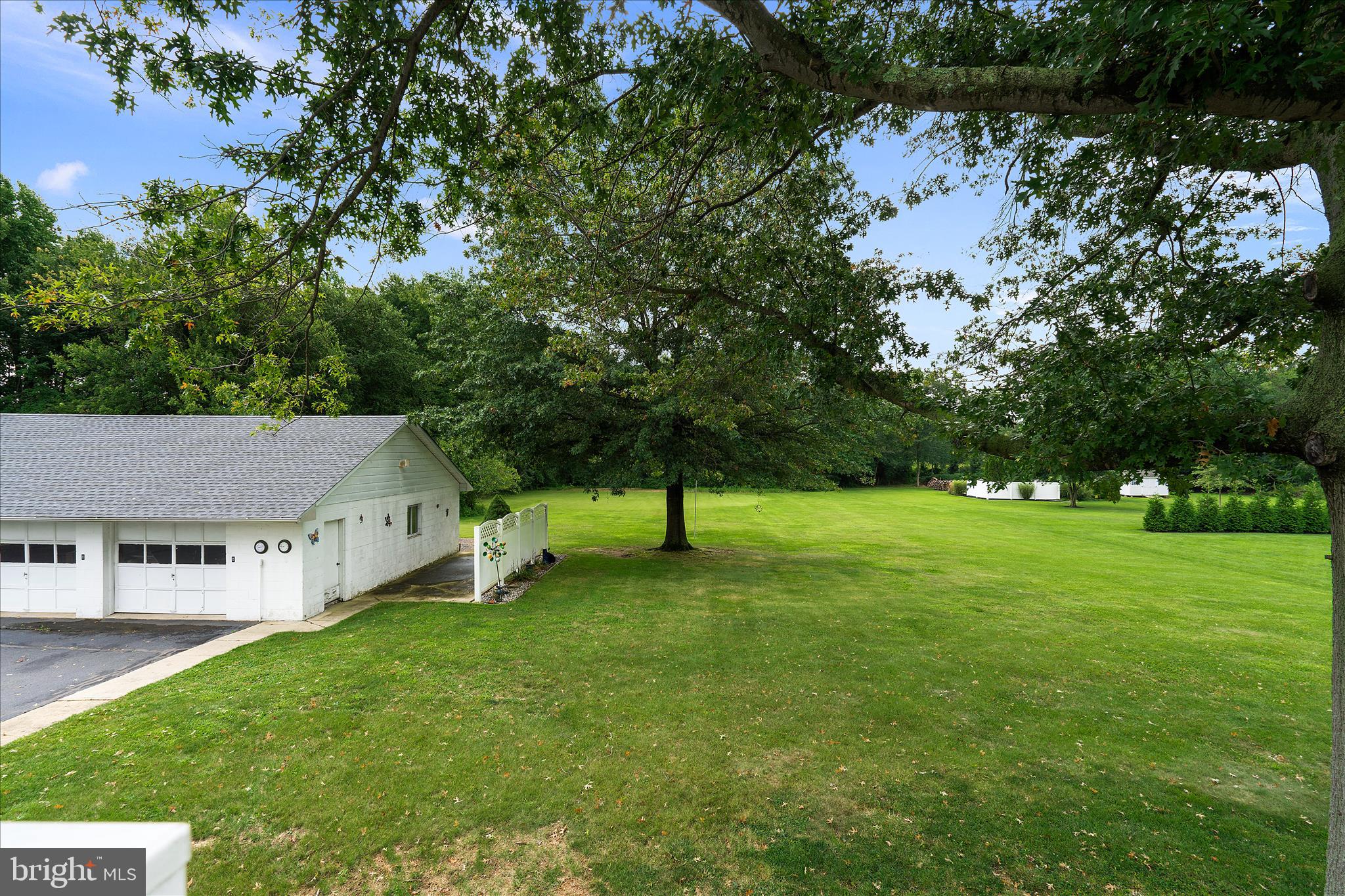 334 Sharon Road Hightstown, NJ 08520 - Photo 32 of 35