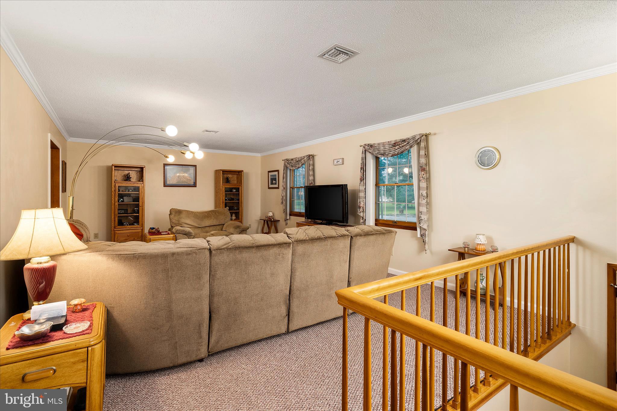 334 Sharon Road Hightstown, NJ 08520 - Photo 5 of 35