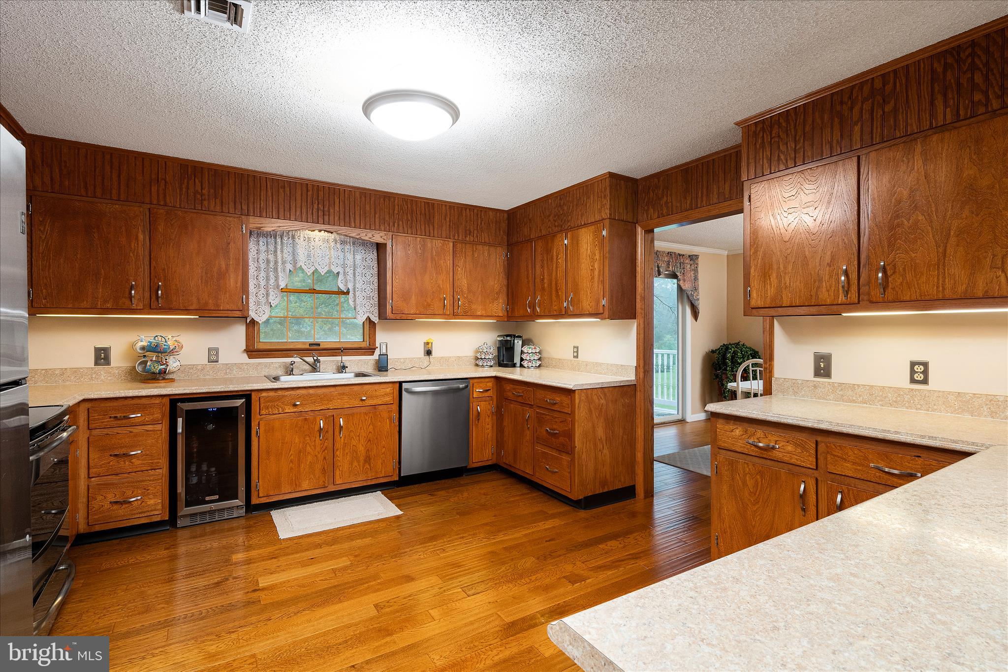 334 Sharon Road Hightstown, NJ 08520 - Photo 9 of 35