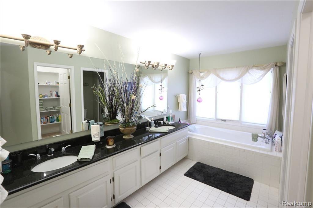 3700 Newcastle Drive Rochester Hills, MI 48306 - Photo 63 of 68