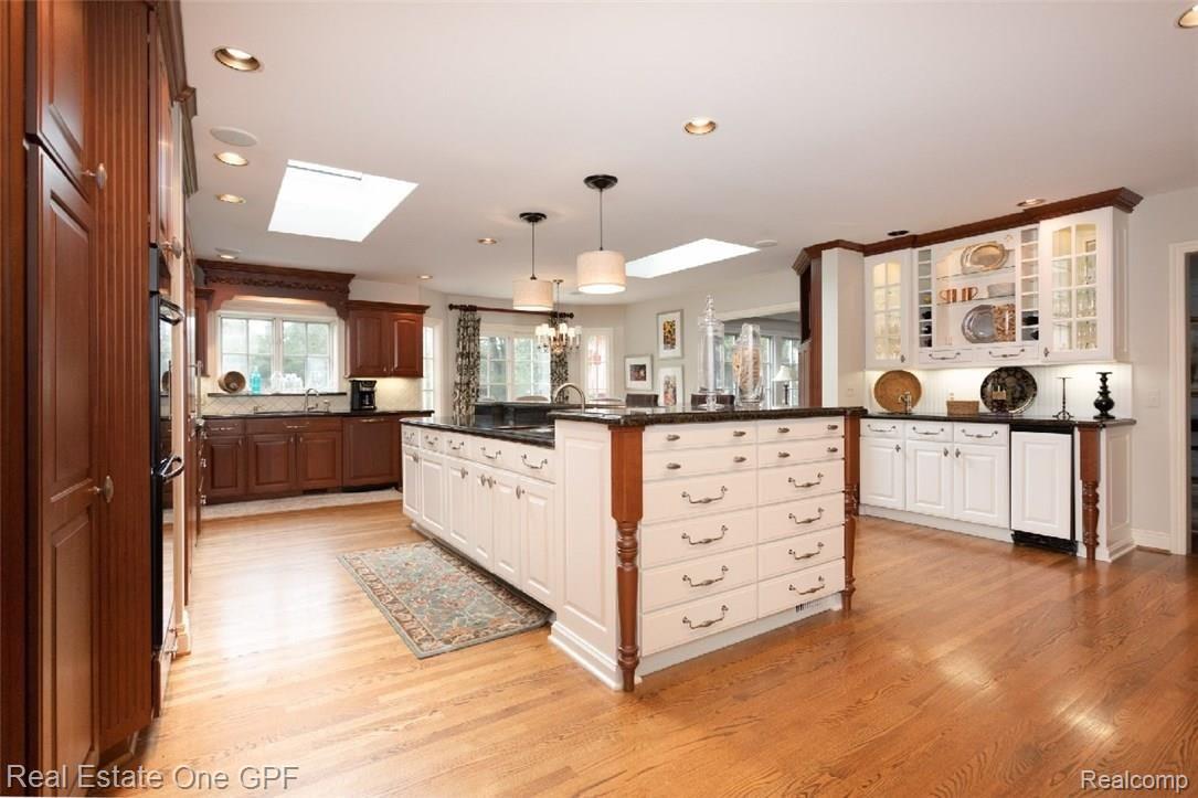 550 Shelden Road Grosse Pointe, MI 48236 - Photo 9 of 32 96D6A0136-Edit.jpg