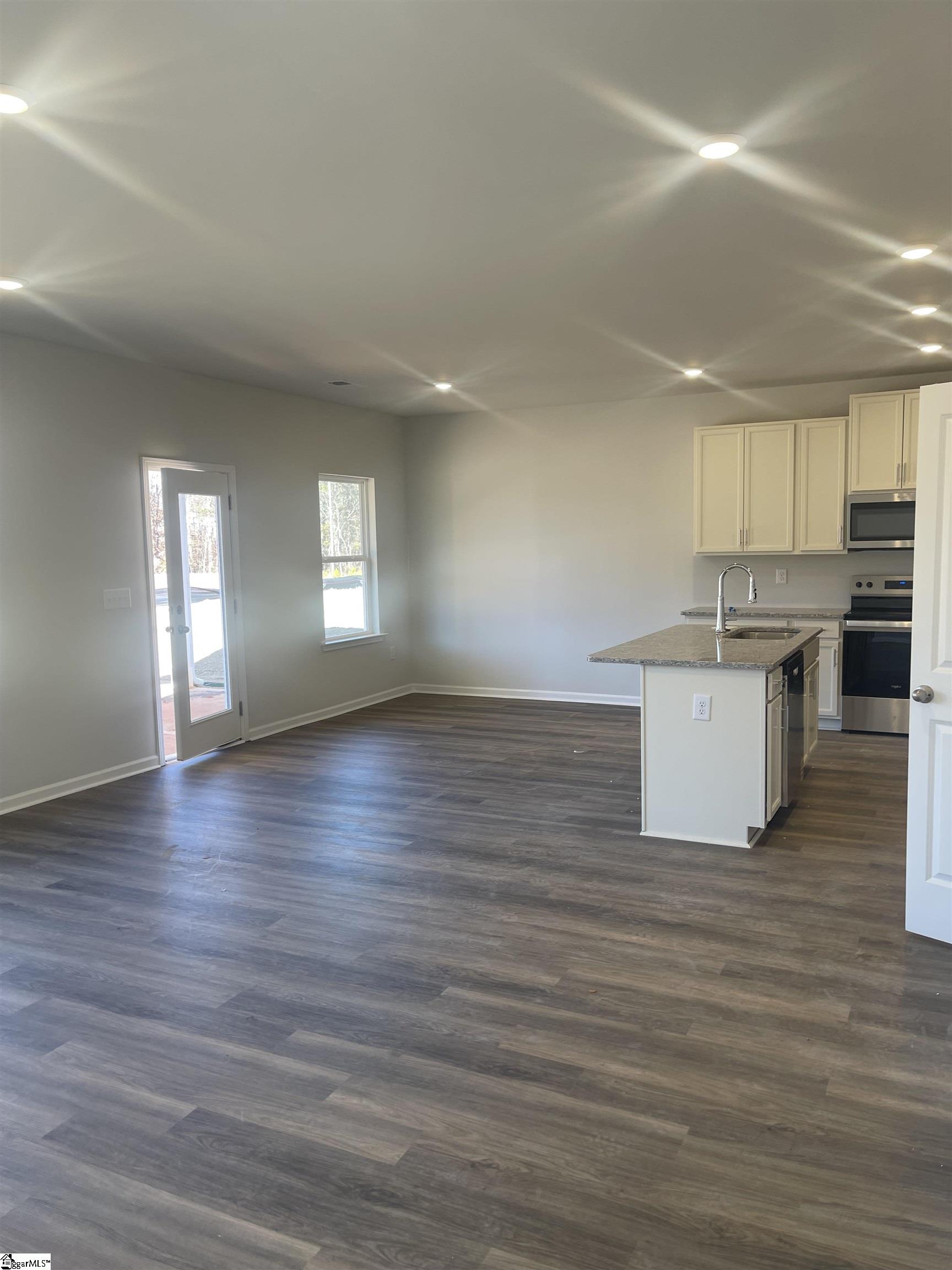 4000 Zepelin Way Roebuck, SC 29376 - Photo 5 of 10