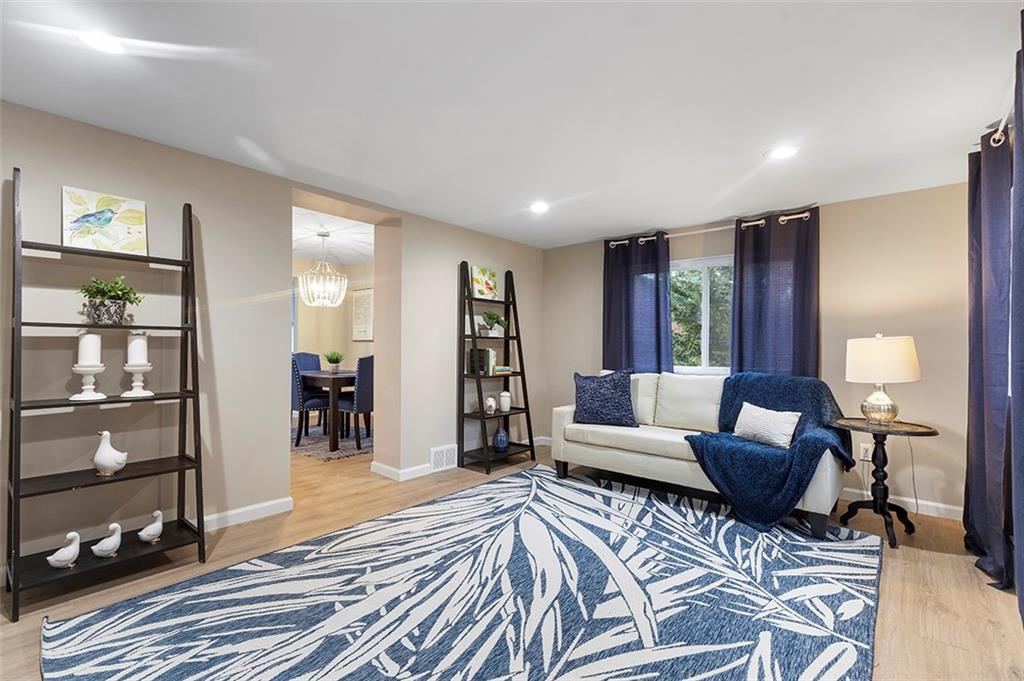 9111 Pannier Road Pittsburgh, PA 15237 - Photo 3 of 15 Gallery Image 3