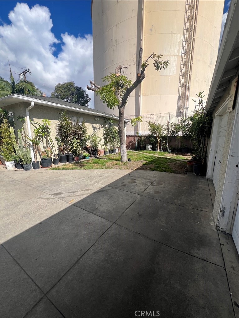 5954 Riverside Avenue Huntington Park, CA 90255 - Photo 6 of 6 a view of outdoor space and yard