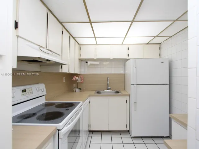 $2,150 | 9440 West Flagler Street, Unit 404, Miami, FL 33174