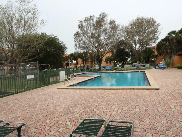 $2,150 | 9440 West Flagler Street, Unit 404, Miami, FL 33174