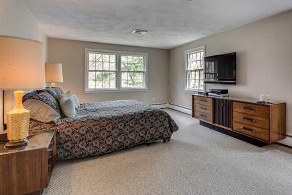 27 Robinwood Road Acton, MA 01720 - Photo 13 of 23 Gallery Image 13