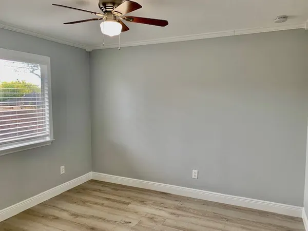 $2,000 | 2505 Overland Trail, Dickinson, TX 77539