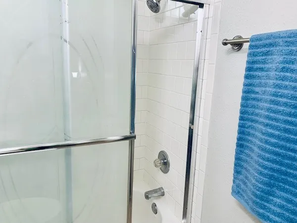 $2,000 | 2505 Overland Trail, Dickinson, TX 77539