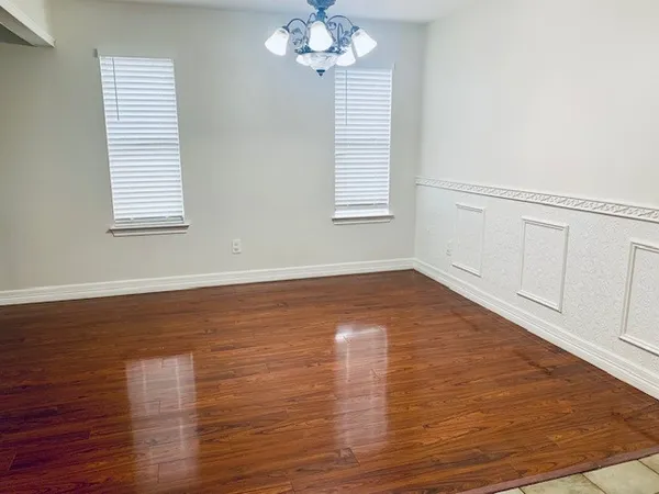 $2,000 | 2505 Overland Trail, Dickinson, TX 77539