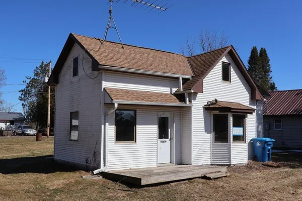 $101,900 | N3806 North 6th Street, Weyerhaeuser, WI 54895