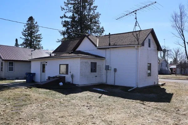 $101,900 | N3806 North 6th Street, Weyerhaeuser, WI 54895