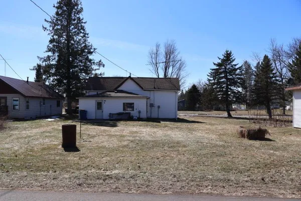 $101,900 | N3806 North 6th Street, Weyerhaeuser, WI 54895