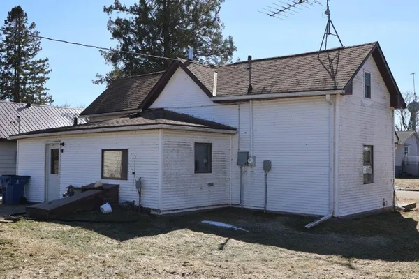 $101,900 | N3806 North 6th Street, Weyerhaeuser, WI 54895