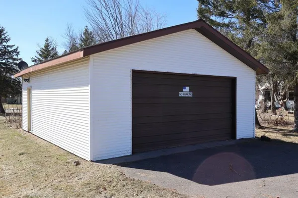 $101,900 | N3806 North 6th Street, Weyerhaeuser, WI 54895