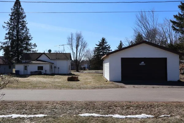 $101,900 | N3806 North 6th Street, Weyerhaeuser, WI 54895