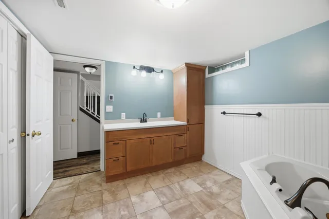 $278,500 | 901 17th Street Southwest, Willmar, MN 56201