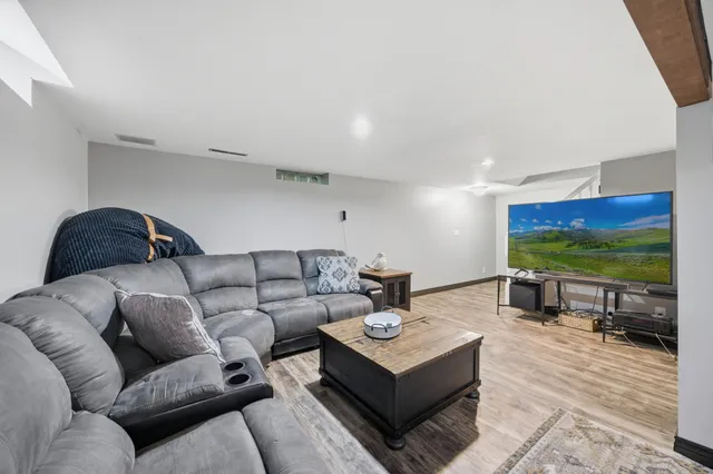 $278,500 | 901 17th Street Southwest, Willmar, MN 56201