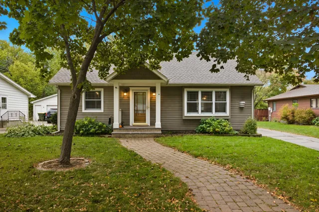 $270,000 | 901 17th Street Southwest, Willmar, MN 56201