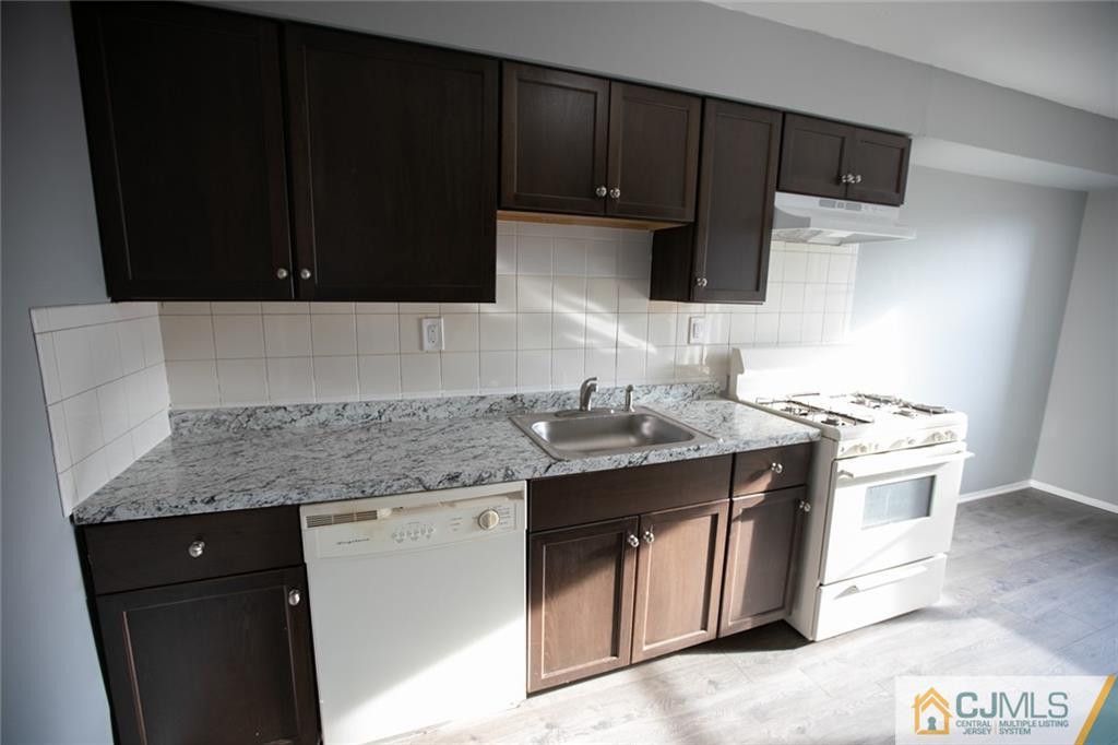 1416 Raspberry Court Edison, NJ 08817 - Photo 14 of 34