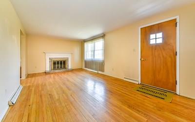 8534 Ridgemont Road Pittsburgh, PA 15237 - Photo 2 of 14 Gallery Image 2