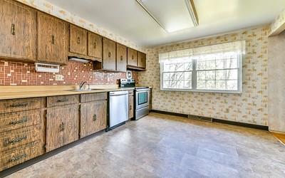 8534 Ridgemont Road Pittsburgh, PA 15237 - Photo 3 of 14 Gallery Image 3