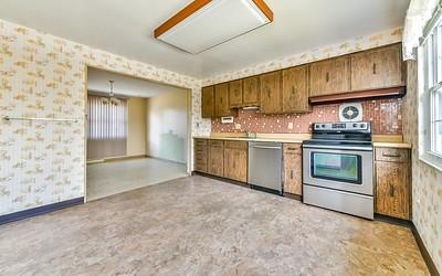 8534 Ridgemont Road Pittsburgh, PA 15237 - Photo 4 of 14 Gallery Image 4