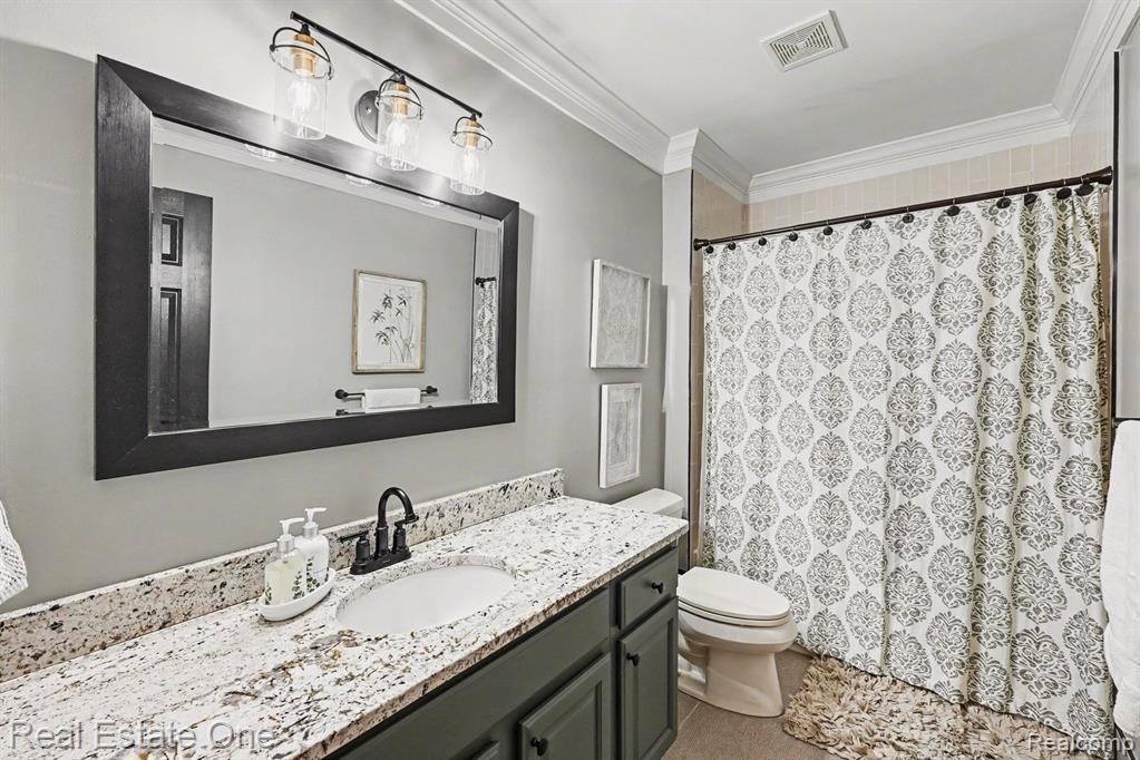 686 West Bluff Court, Unit 23 Rochester Hills, MI 48307 - Photo 30 of 43