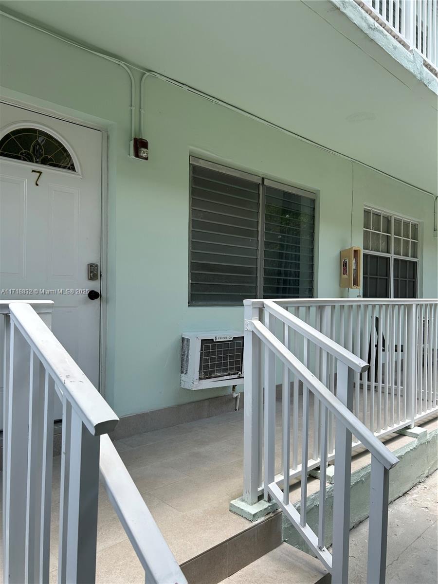 542 Euclid Avenue, Unit 7 Miami Beach, FL 33139 - Photo 1 of 9