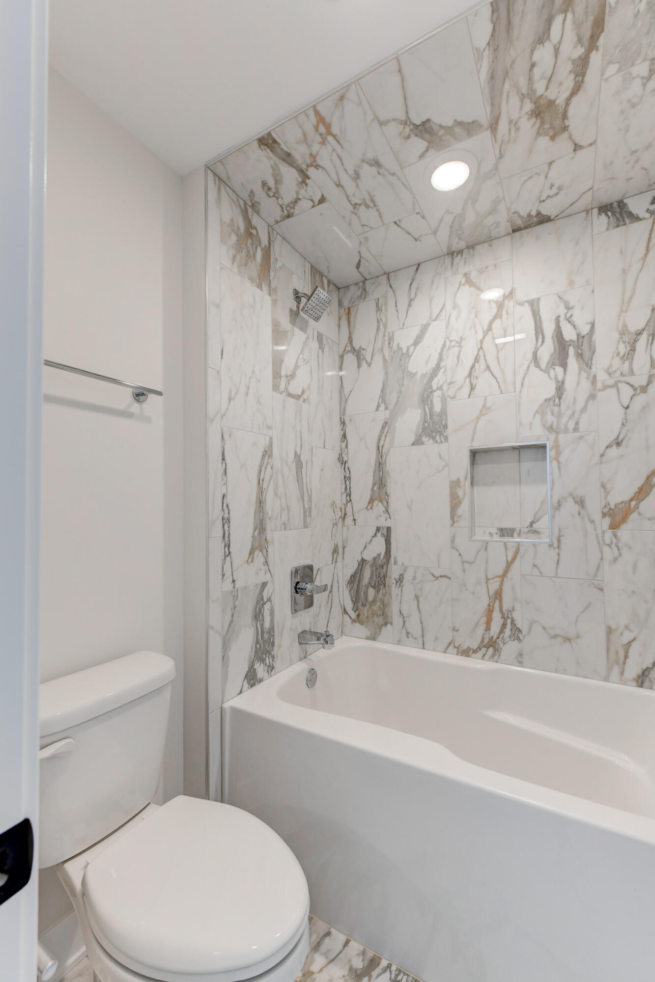 10221 Allison Road Munster, IN 46321 - Photo 27 of 35 1333x2000