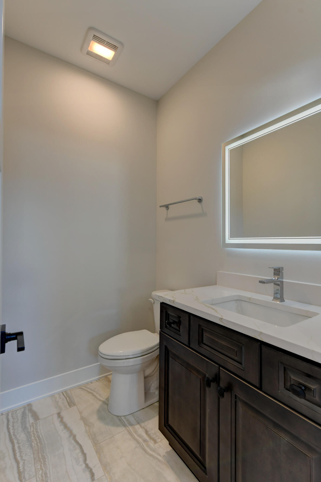 10221 Allison Road Munster, IN 46321 - Photo 8 of 35 1333x2000