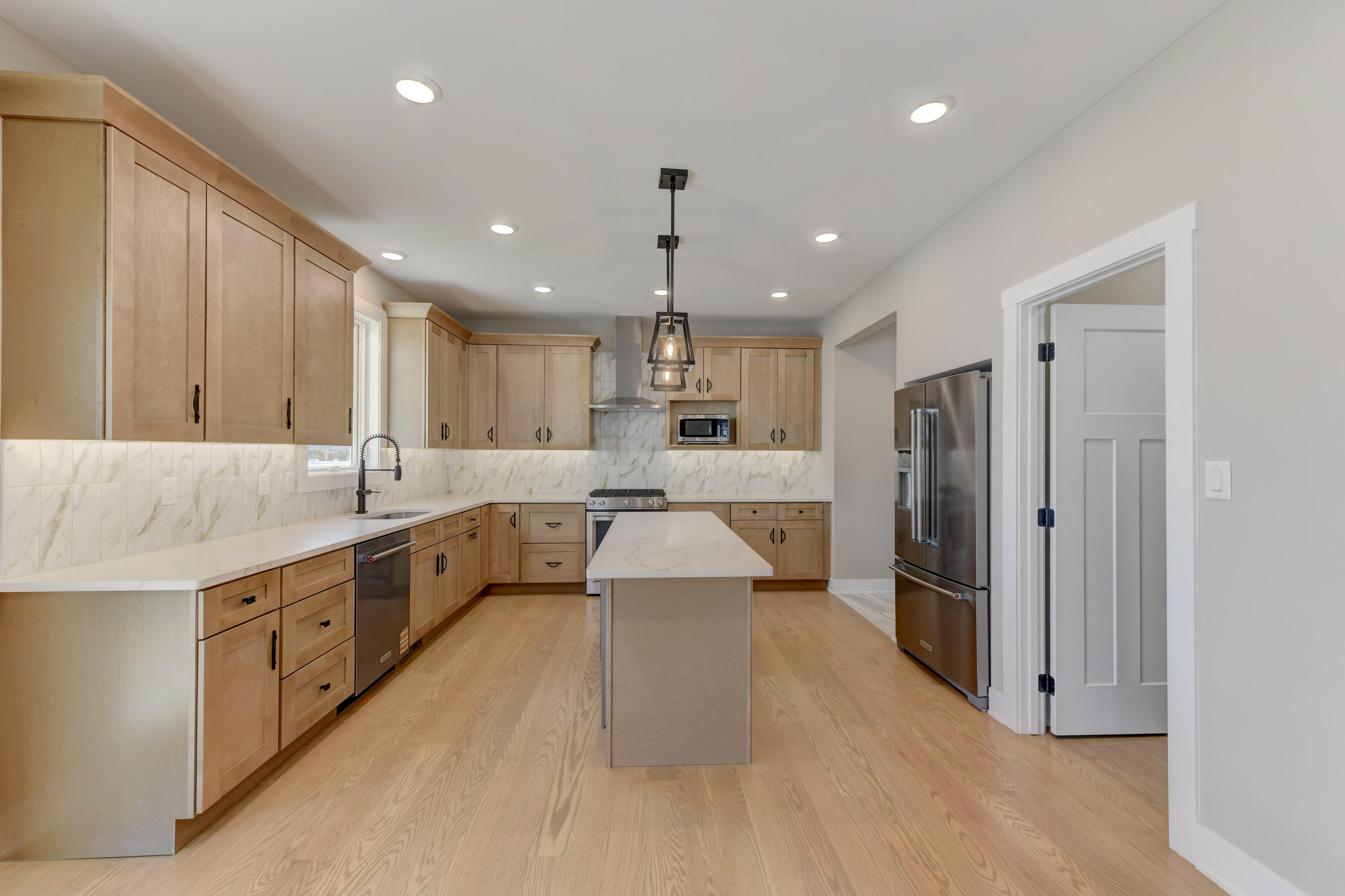 10221 Allison Road Munster, IN 46321 - Photo 9 of 35 3000x2000