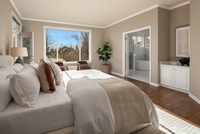 $2,450,000 | 15897 Southeast 56th Place, Bellevue, WA 98006