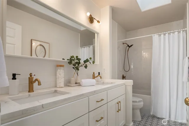 $2,450,000 | 15897 Southeast 56th Place, Bellevue, WA 98006