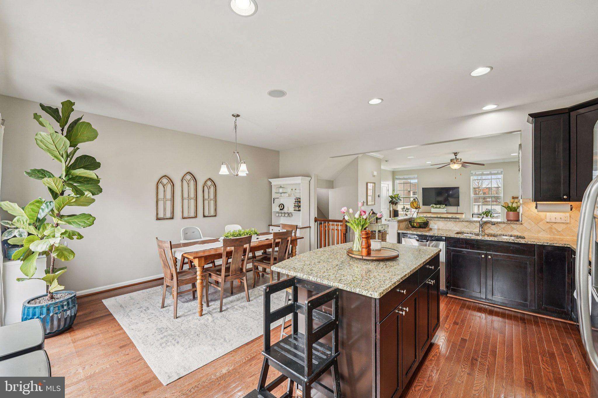 101 Emerson Court Clementon, NJ 08021 - Photo 16 of 44 2nd fl - dining room
