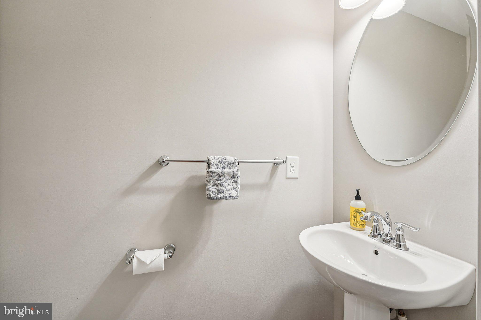 101 Emerson Court Clementon, NJ 08021 - Photo 6 of 44 main floor powder room
