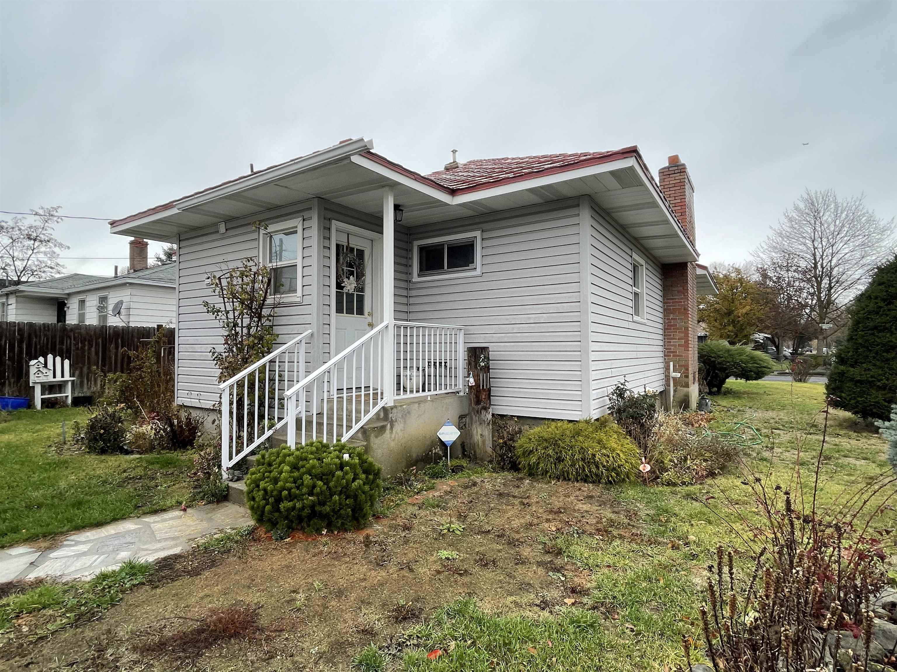 1736 East Broad Avenue Spokane, WA 99207 - Photo 3 of 17