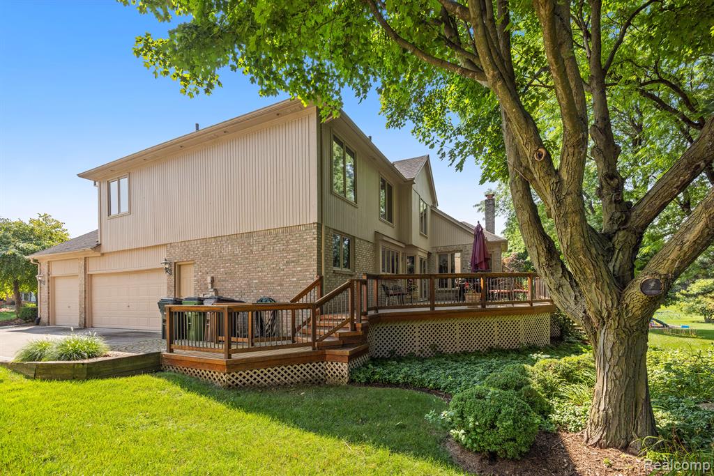 54417 Ridgeview Drive Utica, MI 48316 - Photo 17 of 23