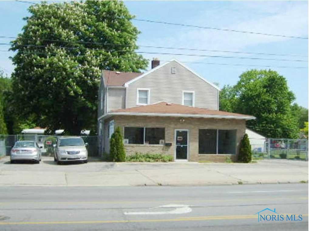 2316 West Alexis Road Toledo, OH 43613 - Photo 1 of 20 Exterior Front.