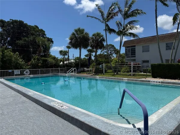 $1,700 | 2950 Southeast Ocean Boulevard, Unit 102, Stuart, FL 34996