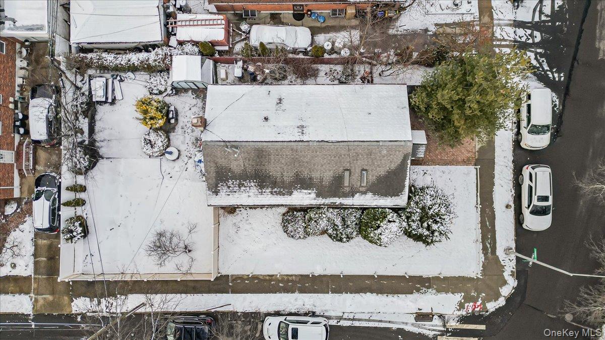 128-66 238th Street Queens, NY 11422 - Photo 2 of 25 a view of water fountain