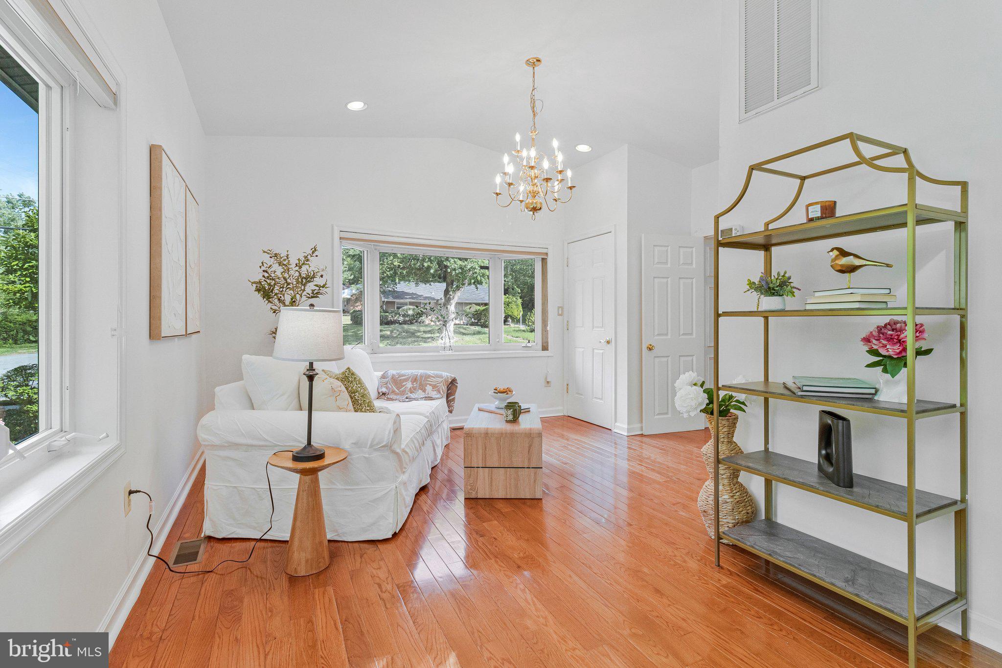 6400 Julian Street Springfield, VA 22150 - Photo 27 of 71 Primary Suite - high ceilings
