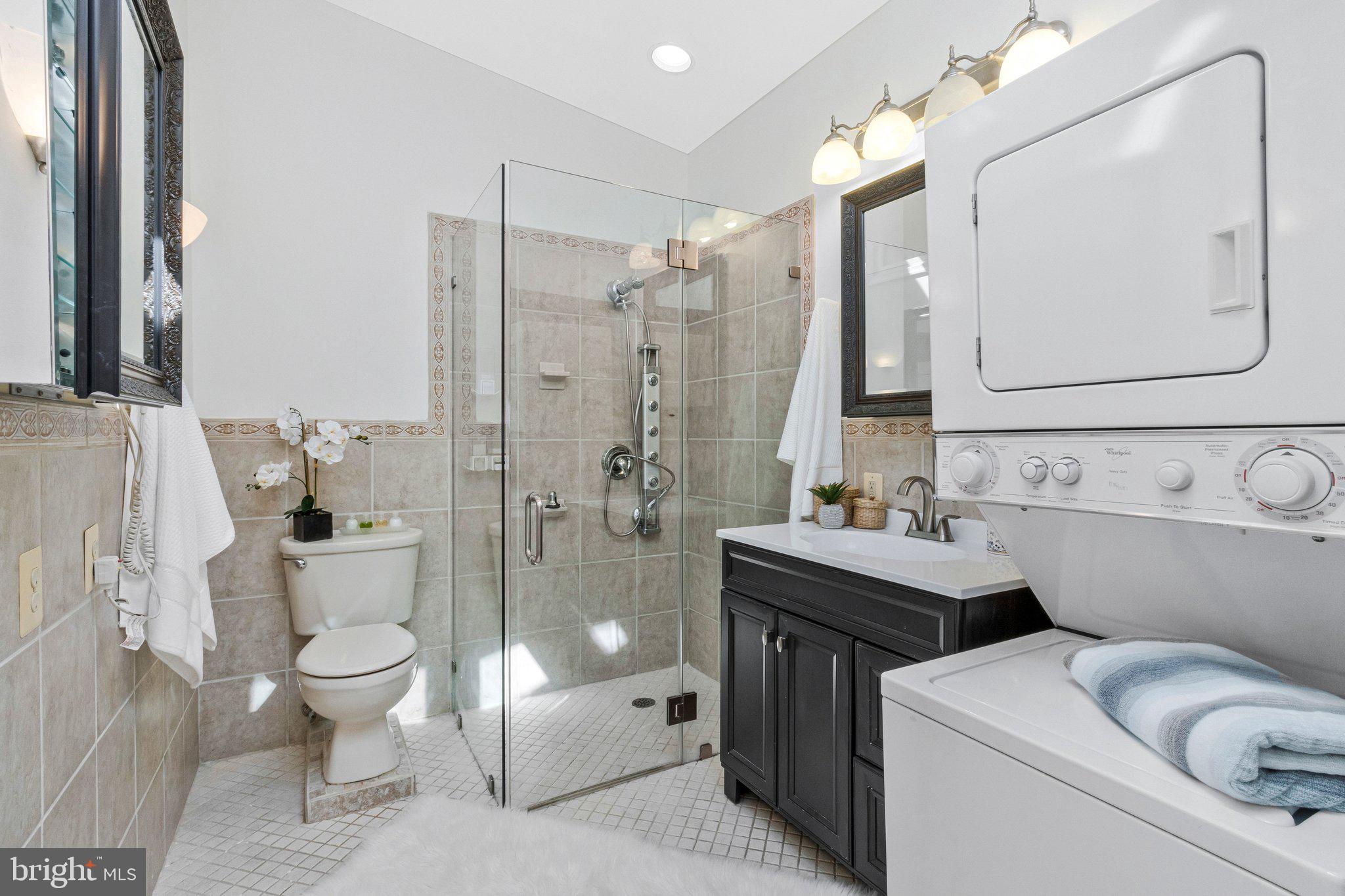 6400 Julian Street Springfield, VA 22150 - Photo 10 of 71 Primary Bathroom
