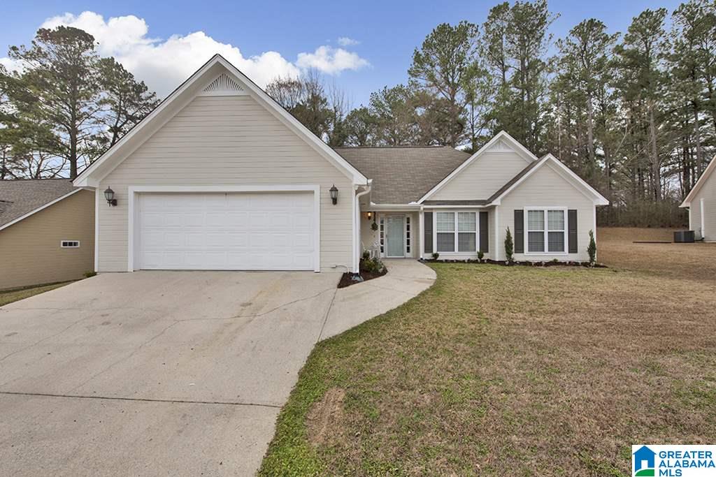 156 Greenfield Lane Alabaster, AL 35007 - Photo 2 of 27