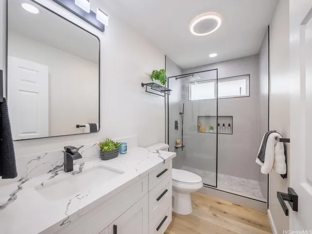 $1,325,000 | 855 Kainoa Place, Honolulu, HI 96821