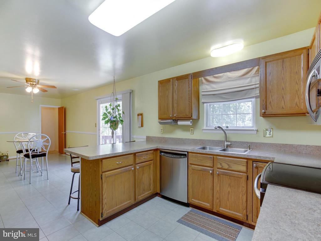 5040 Hardesty Road Sunderland, MD 20689 - Photo 6 of 44 Kitchen