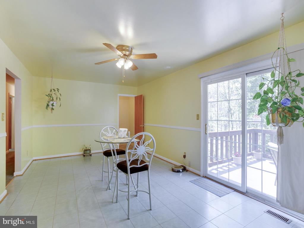 5040 Hardesty Road Sunderland, MD 20689 - Photo 8 of 44 lots of space for kitchen table